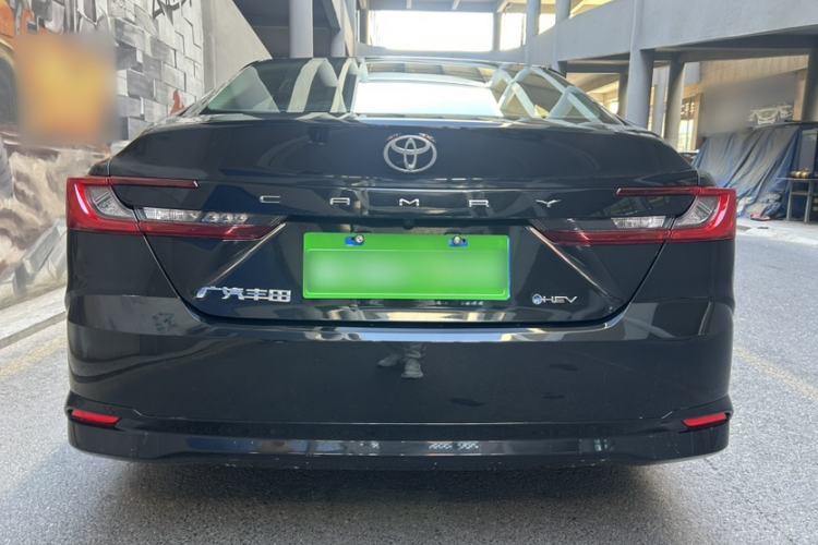 Used Toyota Camry 2024 Dual-Motor 2.0 HGVP Luxury Edition
