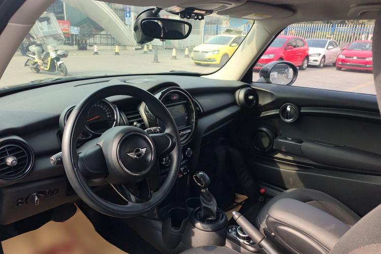 Used  MINI 2016 1.2T ONE