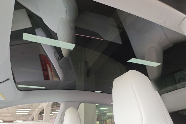 Used Tesla Model Y 2025 Rear-Wheel-Drive Version