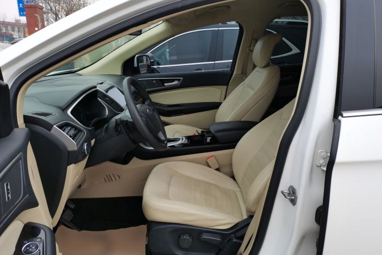 Used Ford Edge 2016 EcoBoost 245 Two-Wheel-Drive Titanium 5-Seater
