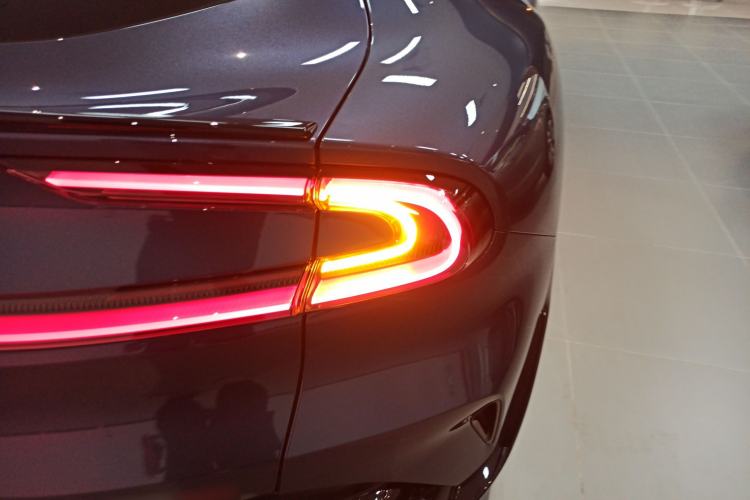 Used  YU7 2025 Ultra-Long Range High-Performance All-Wheel-Drive Max Edition
