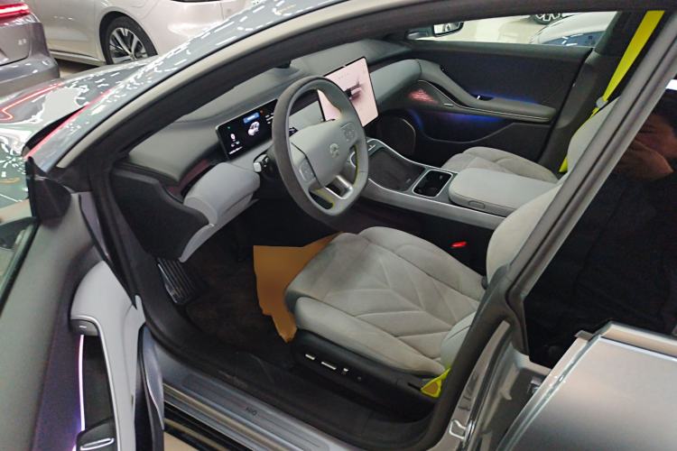 Used Nio ET5T 2025 Model Champion Commemorative Edition, 75kWh Touring
