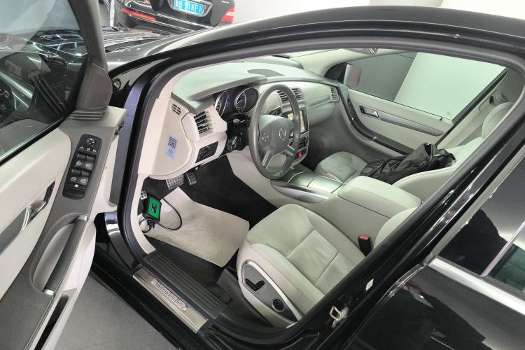 Used Mercedes-Benz R-Class 2014 R 320 4MATIC Business Model