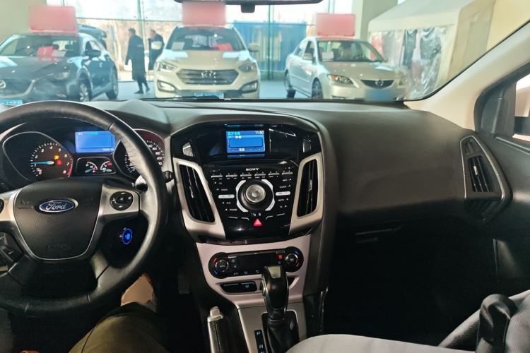 Used Ford Focus 2012 Hatchback 2.0L Automatic Luxury Sport Model