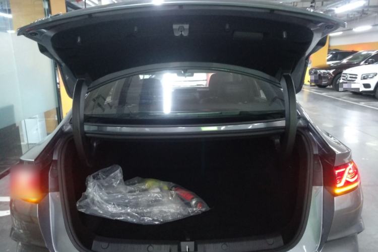 Used BYD Qin L 2025 DM-i Smart Drive 120KM Superior Model
