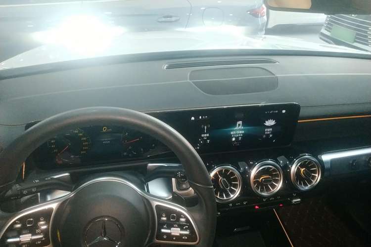 Used Mercedes-Benz GLB 2022 Updated GLB 200 Fashion Edition
