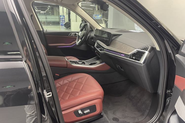 Used BMW X5 2023 xDrive 30Li Luxury M Sport Night Edition Package
