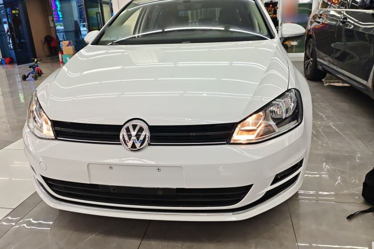 Used Volkswagen Golf 2016 230TSI Automatic Luxury Version
