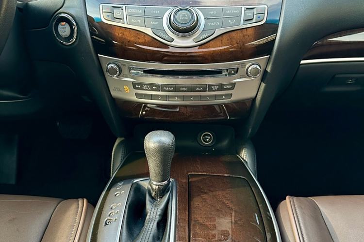 Used Infiniti QX60 2014 3.5L Four-Wheel Drive All-Terrain Version
