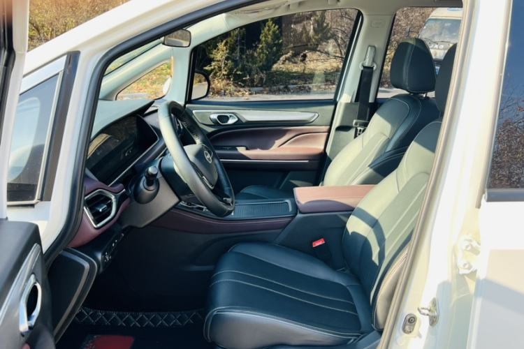 Used GAC Trumpchi M6 2021 270T DCT Prestige Edition (7-seater)