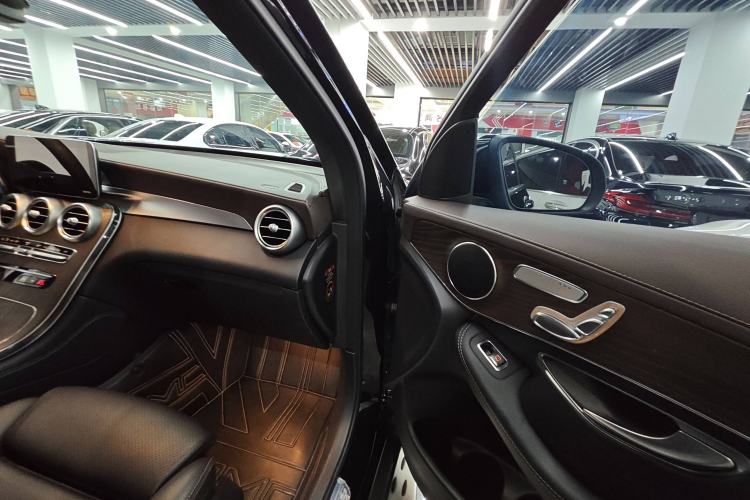 Used Mercedes-Benz GLC 2020 Facelifted GLC 260 L 4MATIC Dynamic Edition
