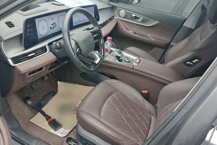 Used Chery Tiggo 8 PRO 2024 Champion Edition 290T Two-Wheel Drive Peak Version 7 Seats
