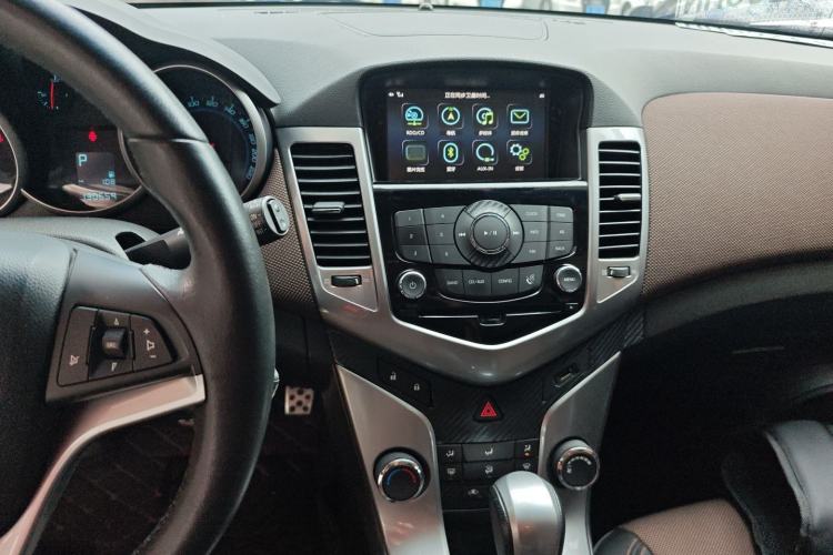 Used Chevrolet Cruze 2013 Hatchback 1.6L Automatic Luxury Model
