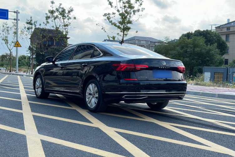Used Volkswagen Passat 2020 330TSI Elite Edition China VI
