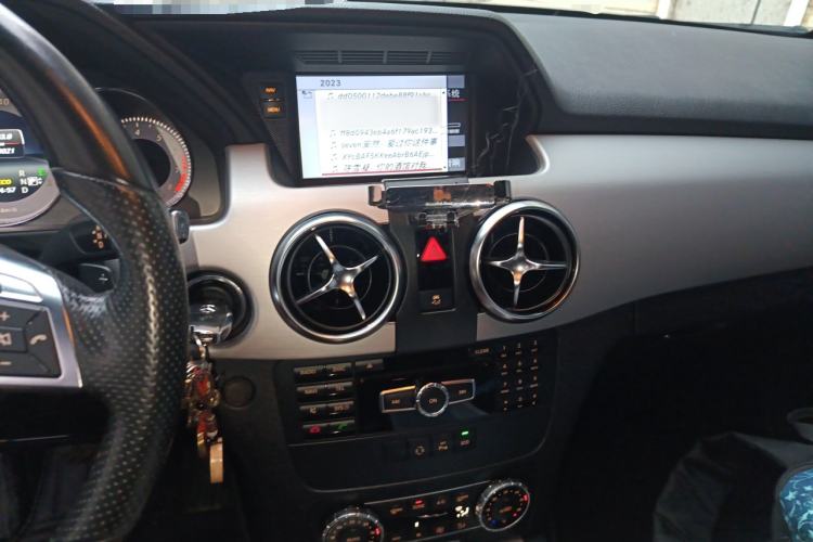 Used Mercedes-Benz GLK-Class 2015 GLK 260 4MATIC Dynamic Edition Ultimate Version
