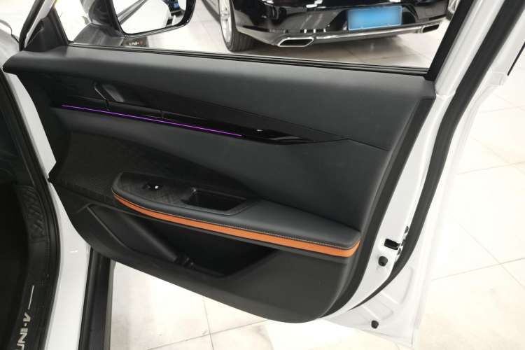 Used Changan UNI-V 2023 1.5T Prestige Model
