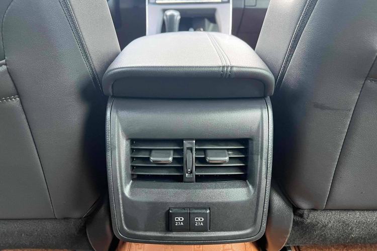 Used Toyota Avalon 2019 2.0L Luxury Edition China VI Standard
