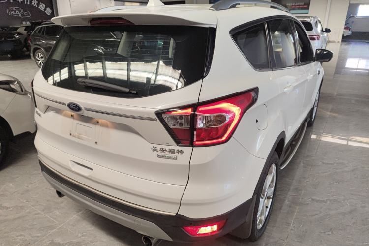 Used Ford Kuga 2018 EcoBoost 180 Two-Wheel-Drive Platinum Edition
