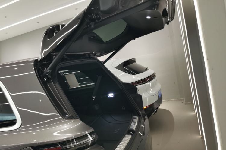 Used Li Auto L9 2022 Max model
