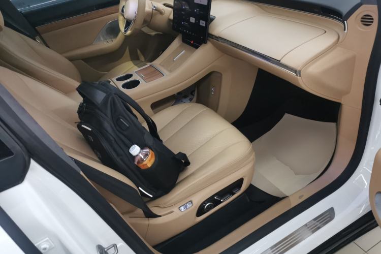 Used Hima Luxeed R7 2024 All-Electric 736 km Ultra
