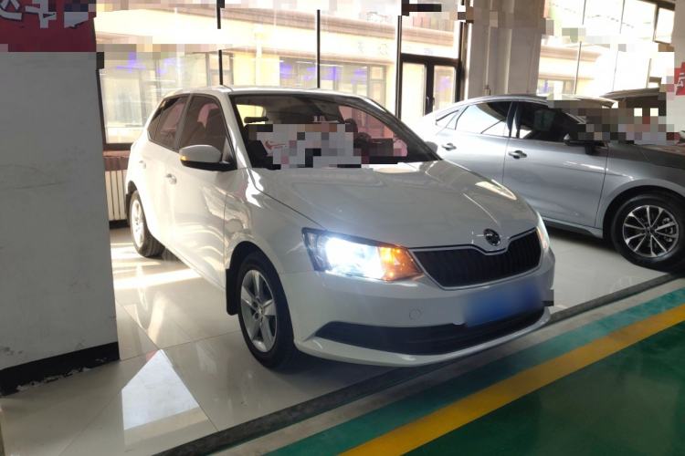 Used Skoda Fabia 2017 1.4L Automatic Car Enjoy Edition
