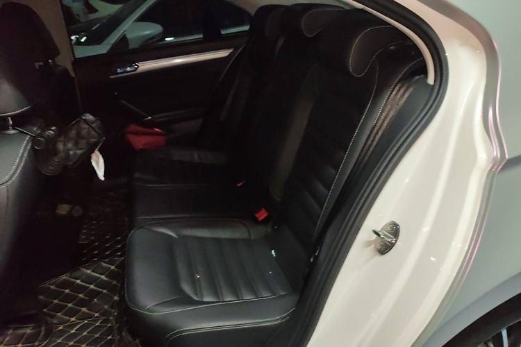 Used Volkswagen Lamando 2018 280TSI DSG Luxury Edition
