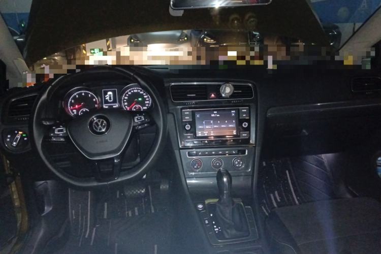 Used Volkswagen Golf 2018 230TSI Automatic Luxury Version
