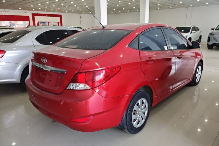Used Hyundai Verna 2010 Sedan 1.4L Manual Comfort GS