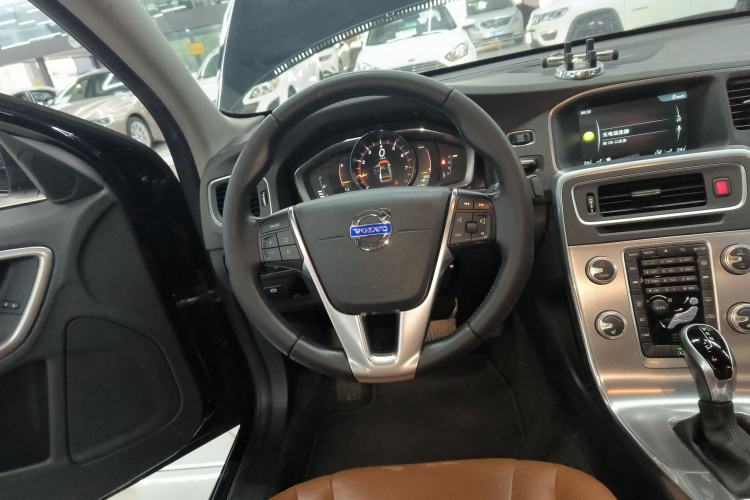 Used Volvo S60 2017 S60L T4 Smart Range Edition
