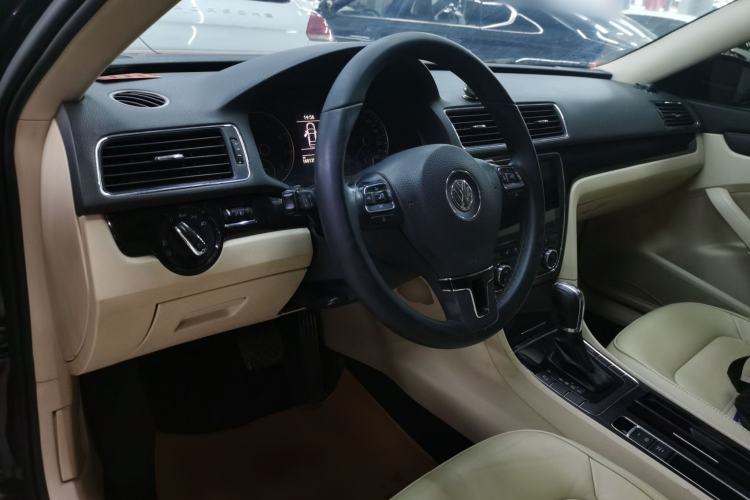 Used Volkswagen Passat 2014 1.8TSI DSG Prestige Edition
