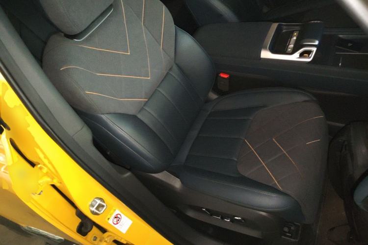 Used  G318 2025 Worry-Free Cross-Country Edition Four-Wheel Drive Distant Mountains Version
