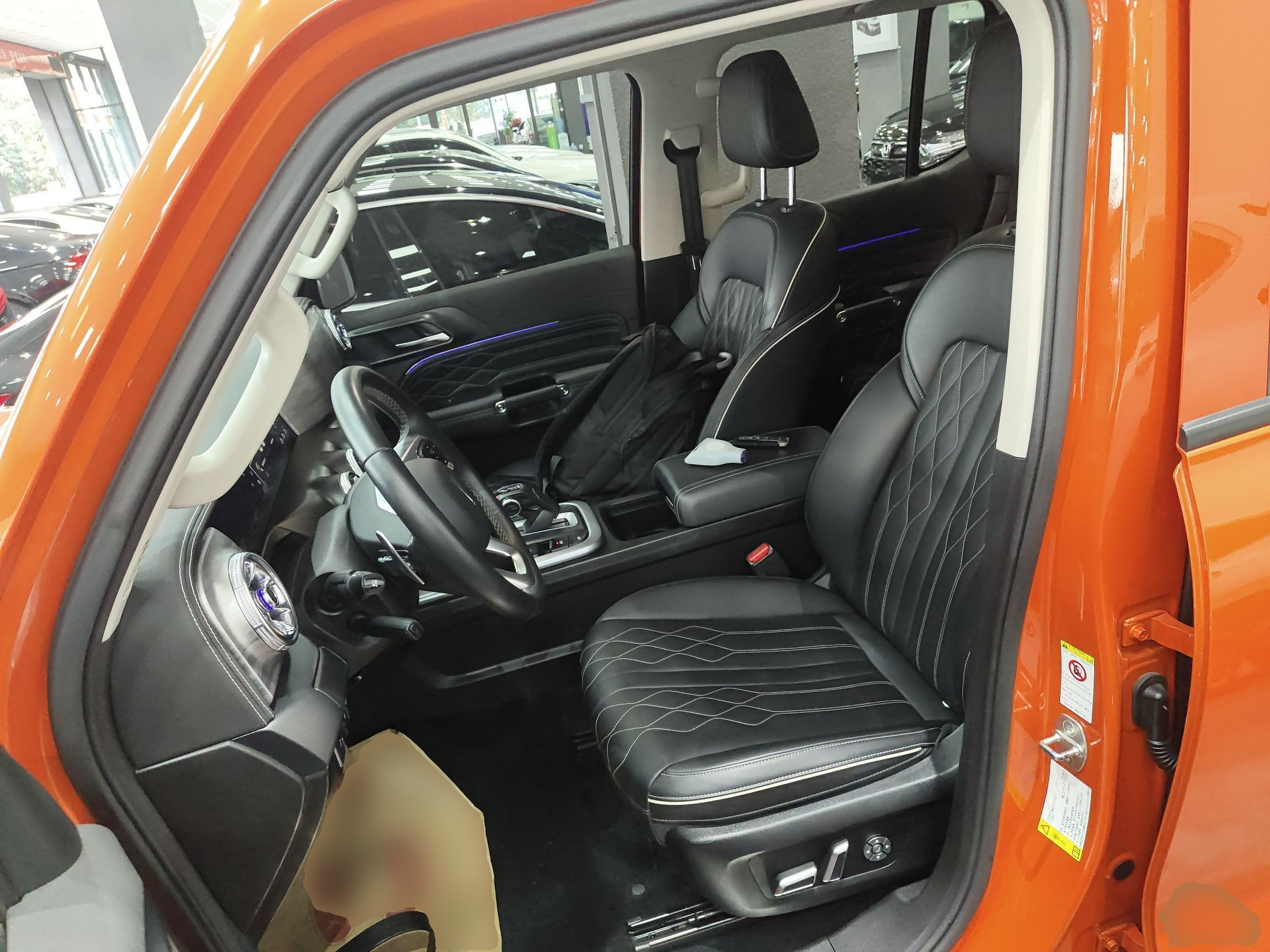 Переднее сиденье в автомобиле