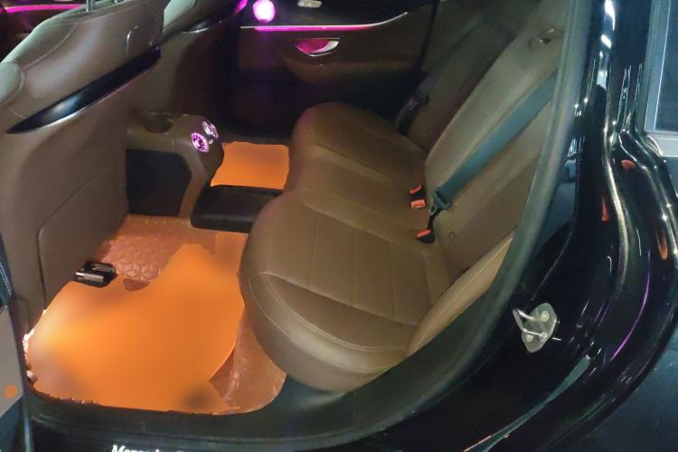 Used Mercedes-Benz E-Class 2016 E 300 L Sporty and Stylish Model
