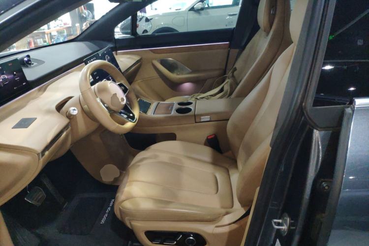 Used Hima Luxeed R7 2024 All-Electric 667 km Max
