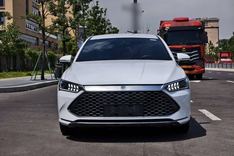 Used BYD Qin PLUS 2024 HONOR Edition DM-i 55KM Leading Model
