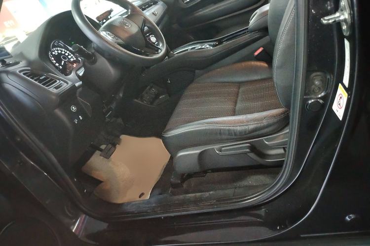 Used Honda Vezel 2015 1.8L CVT 2WD Elite Model
