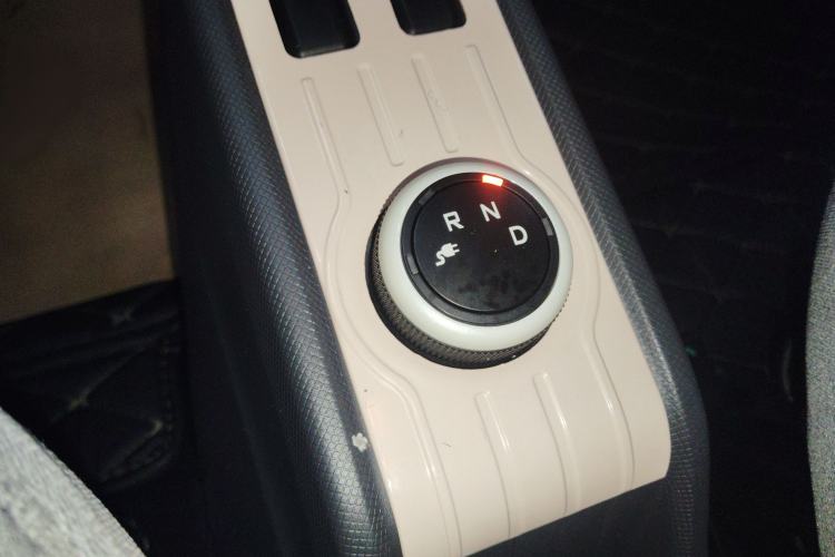 Used Wuling Hongguang MINIEV 2022 Macaron Premium Model – Lithium Ternary Battery
