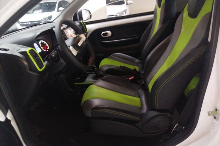 Used Roewe Clever 2021 302 km New Four-Seater Super-Efficient Version
