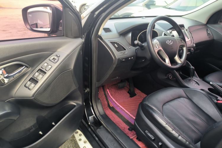 Used Hyundai ix35 2015 2.0L Automatic 2WD Smart Type China IV
