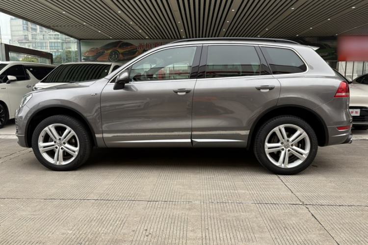 Used Volkswagen Touareg 2012 R-Line High-End Model
