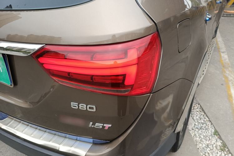 Used Dongfeng Fengon 580 2017 1.5T CVT Smart Connectivity Model