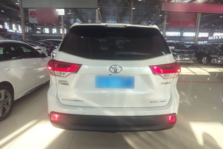 Used Toyota Highlander 2018 2.0T Four-Wheel Drive Luxury Edition 7 Seats China V Emission Standard
