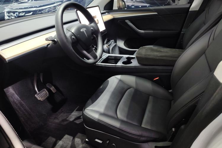 Used Tesla Model Y 2021 Revised Version 2 Long-Range All-Wheel-Drive Edition