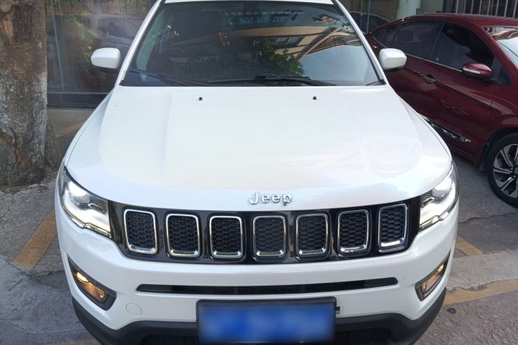 Used  Compass 2017 200T Automatic Family Edition
