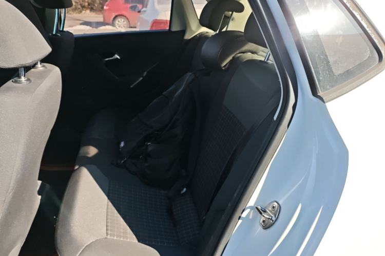 Used Volkswagen Polo 2016 1.6L Automatic Comfort Model
