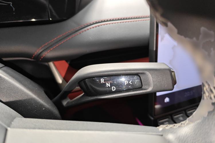 Used  SU7 2024 Rear-Drive Standard Founder Edition
