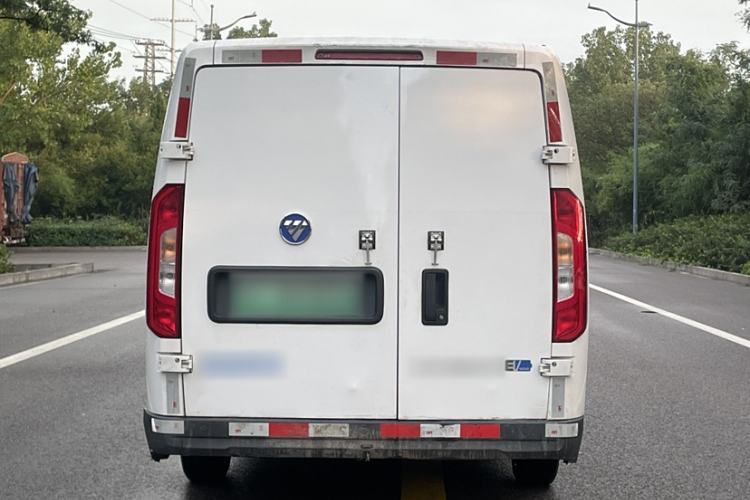 Used Foton Intelligent Blue Elf E7 2024 All-Electric Van Flat Roof 2 Seats EVE Energy 41.86 kWh
