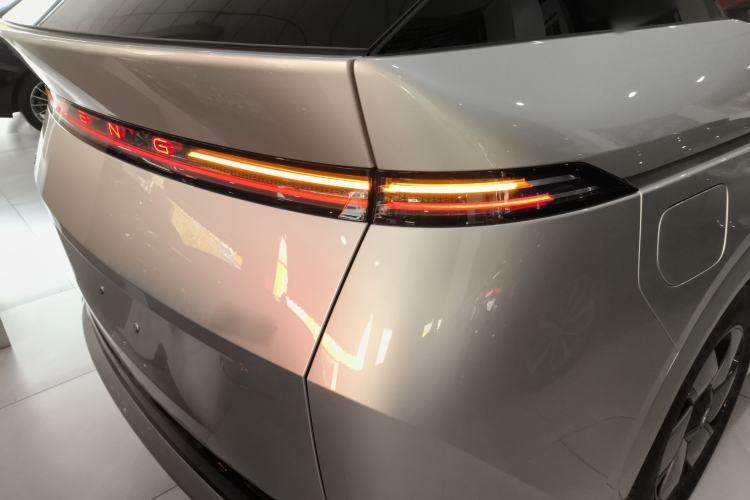 Used XPeng X9 2024 610 Long-Range Pro
