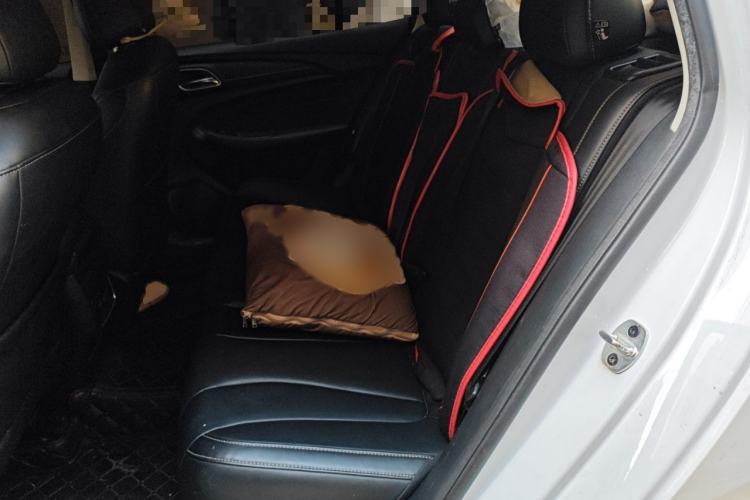 Used Roewe i5 2019 20T Automatic 4G Connected Supercharged Flagship Edition
