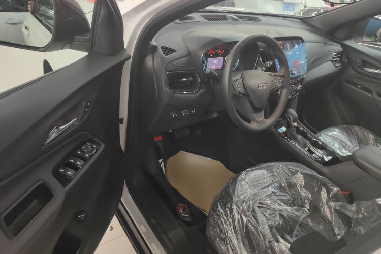 Used Chevrolet Equinox 2023 Mild Hybrid 2.0T RS Smart Boundary-Pushing Edition
